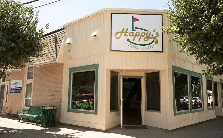 Happy’s Indoor Golf
