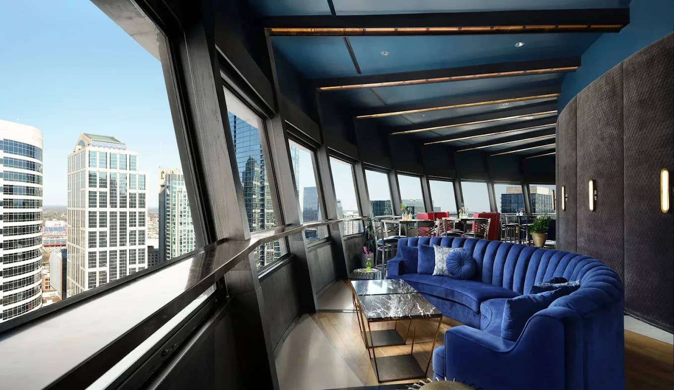 Skye Lounge