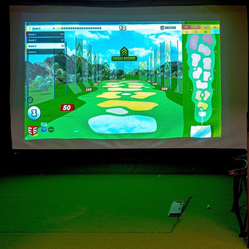 Happy’s Indoor Golf
