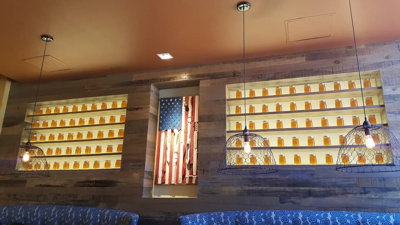 Tupelo Honey Southern Kitchen & Bar: Washington DC