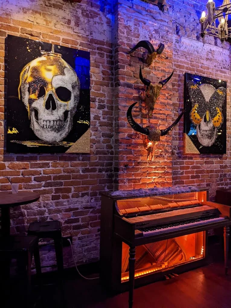 McQueens Social Lounge