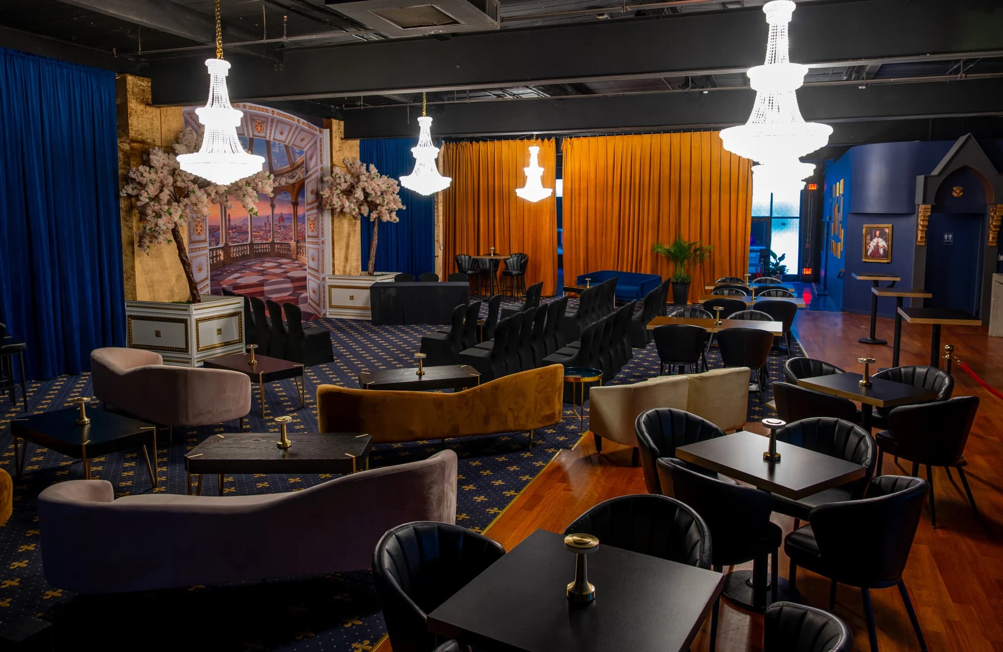 Medici Lounge