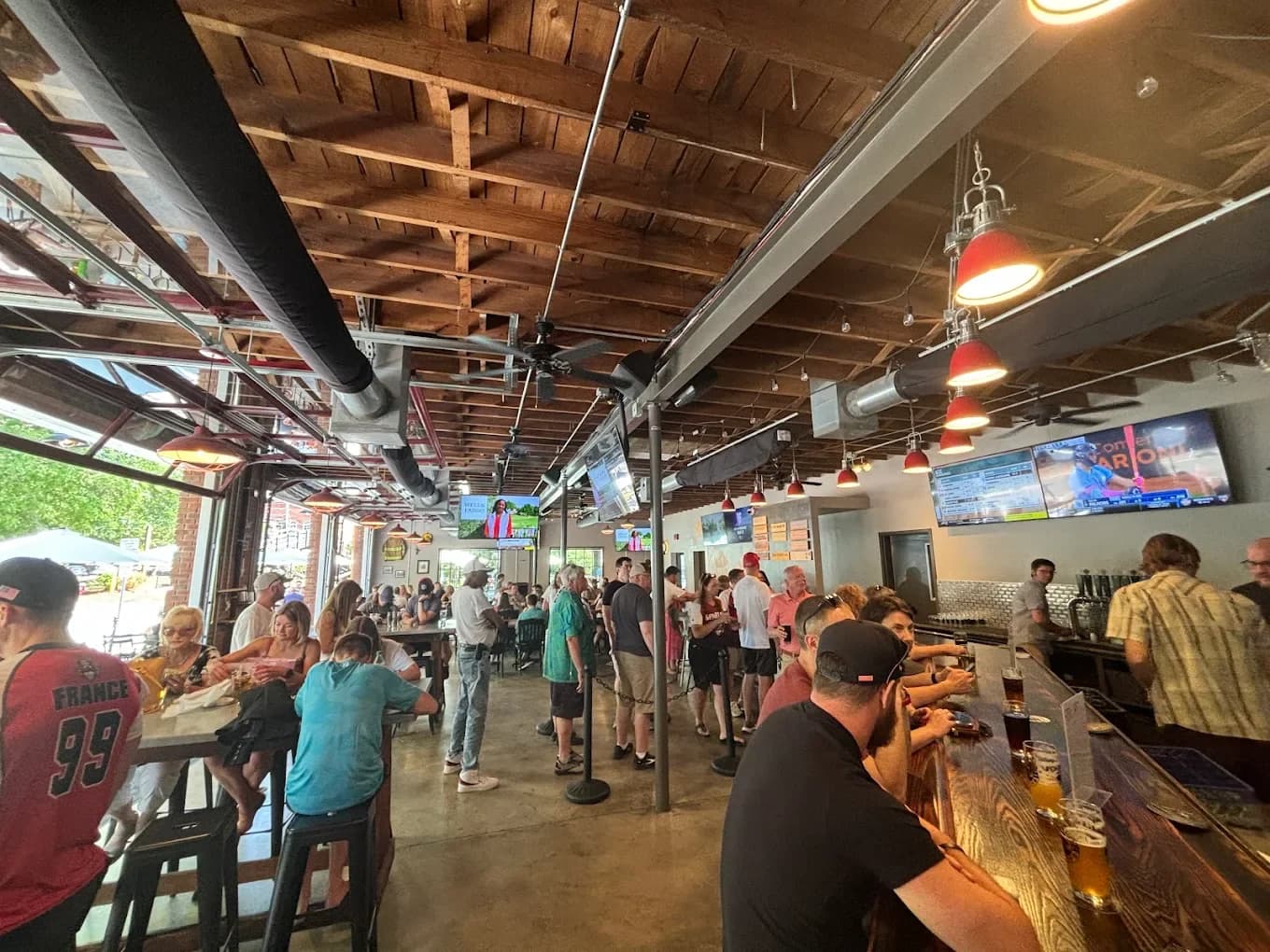 Middle James Brewing Company: Waxhaw