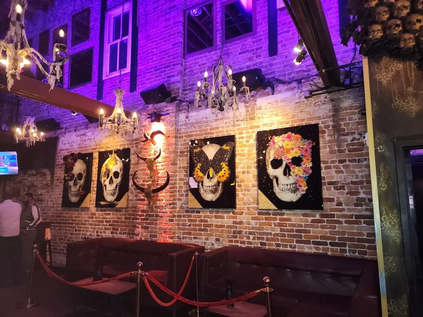 McQueens Social Lounge