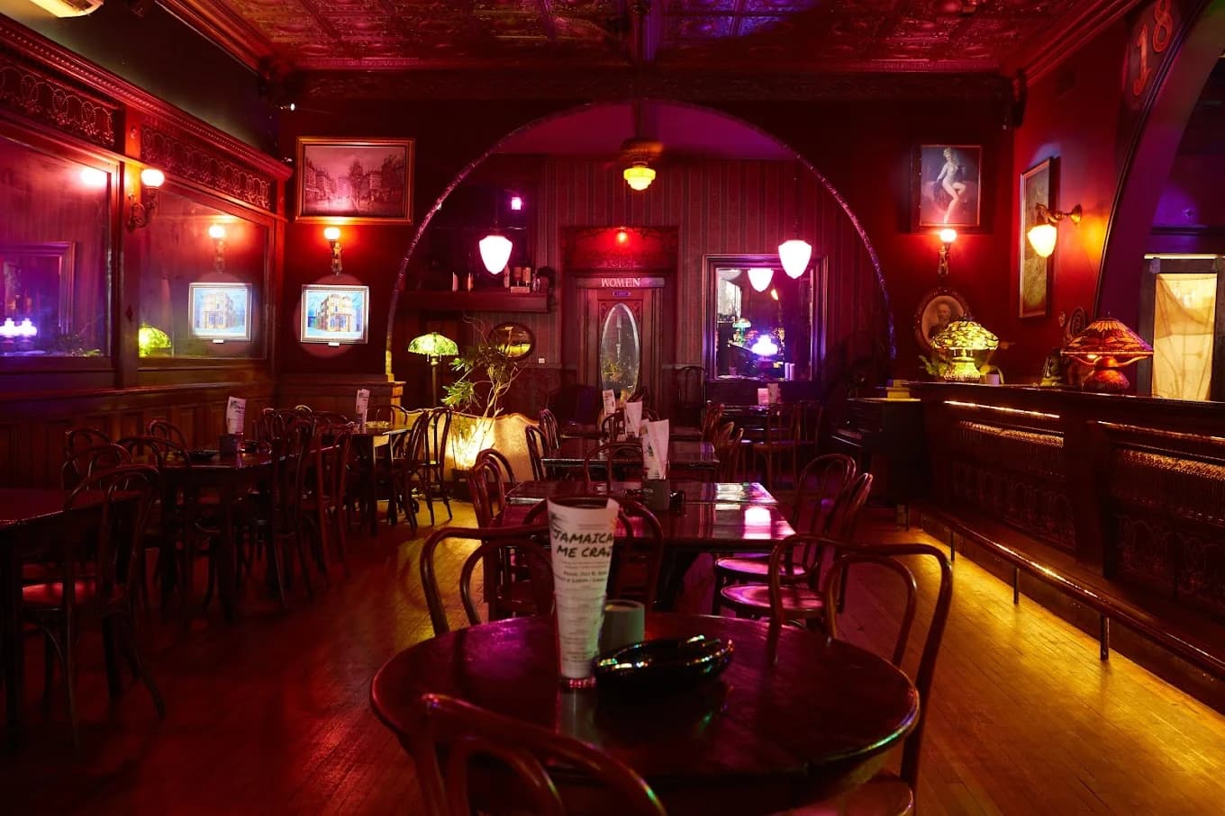 Shaker's Cigar Bar