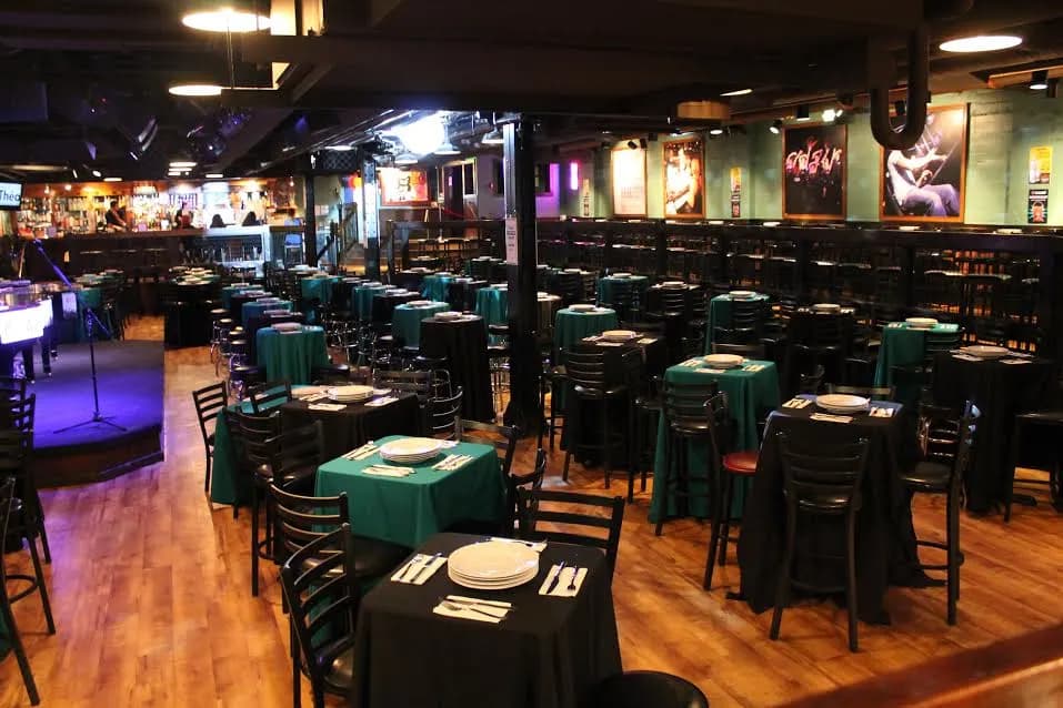Howl at the Moon Louisville