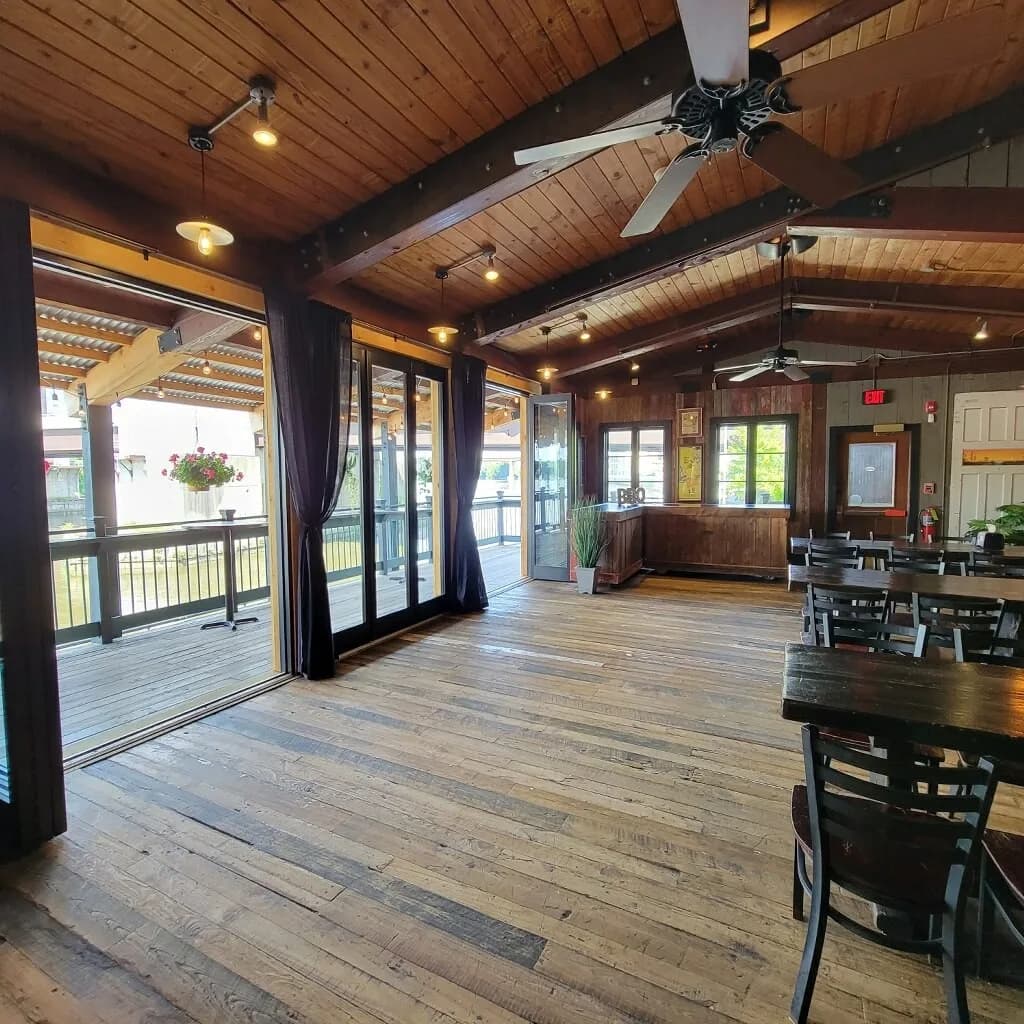 Dinosaur Bar-B-Que - Troy