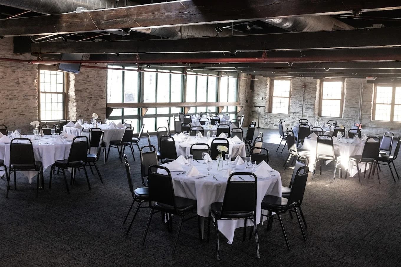 River Falls Restaurant