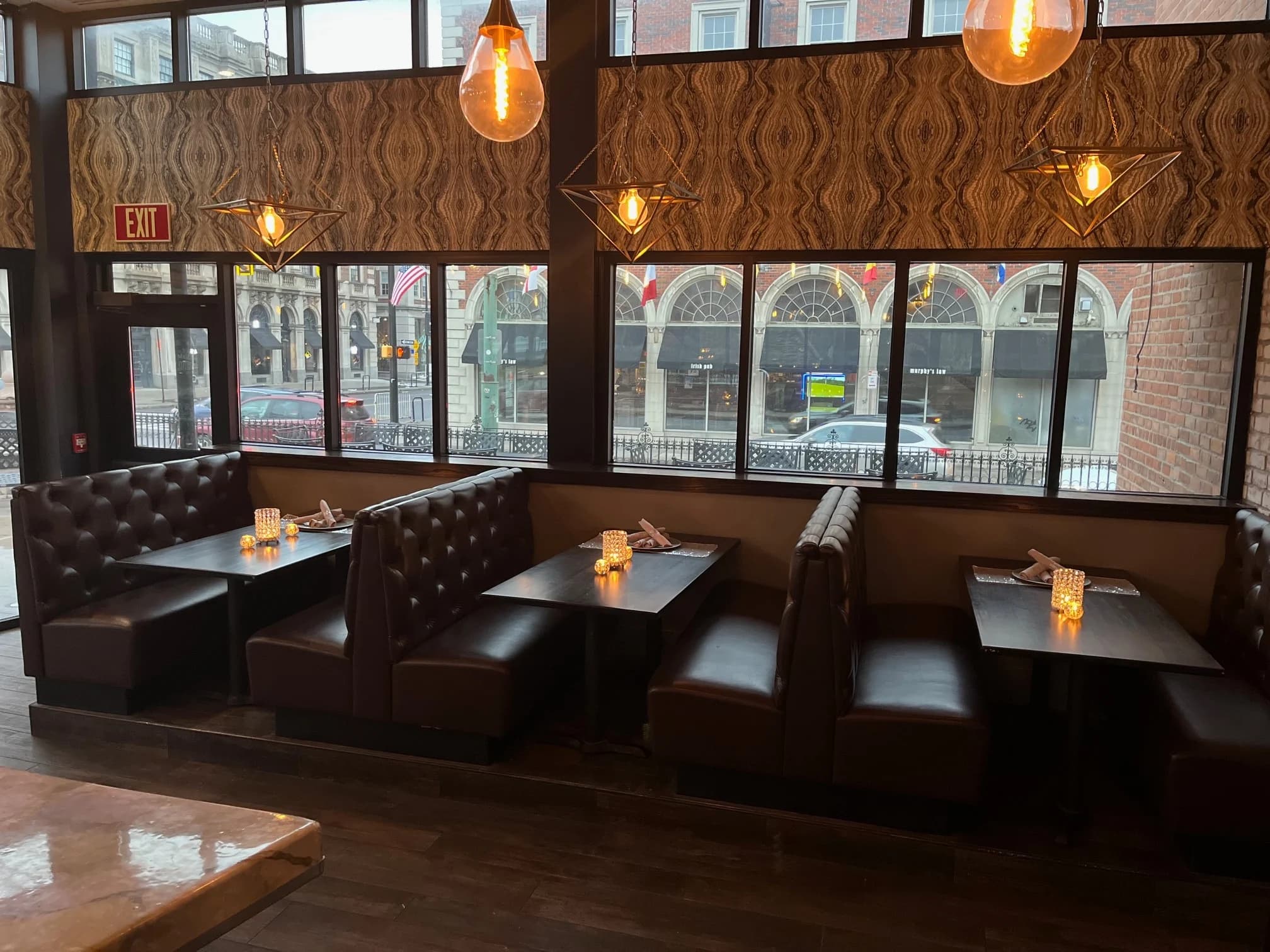 JoLi Bistro & Bar
