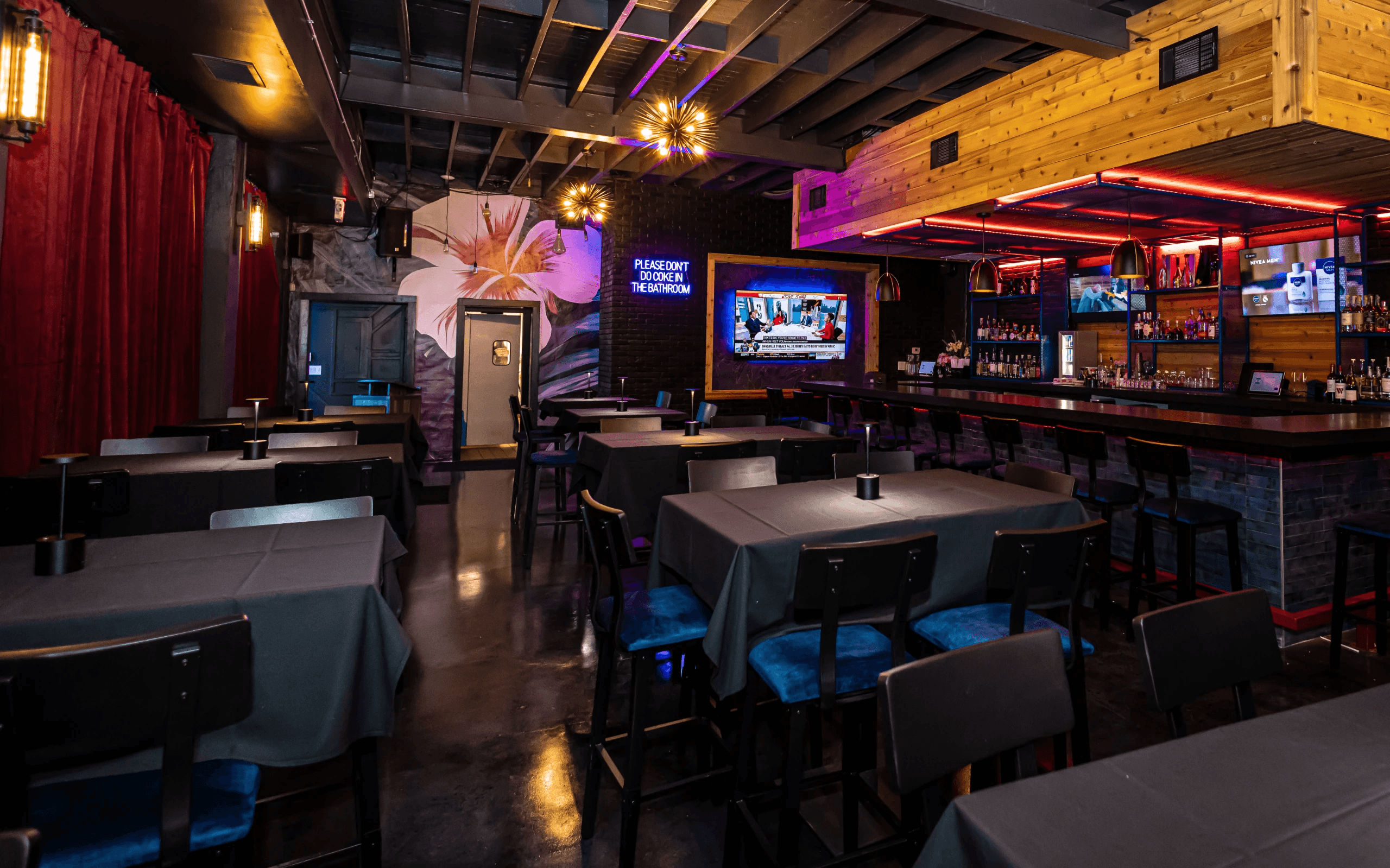 42 Bar and Grill